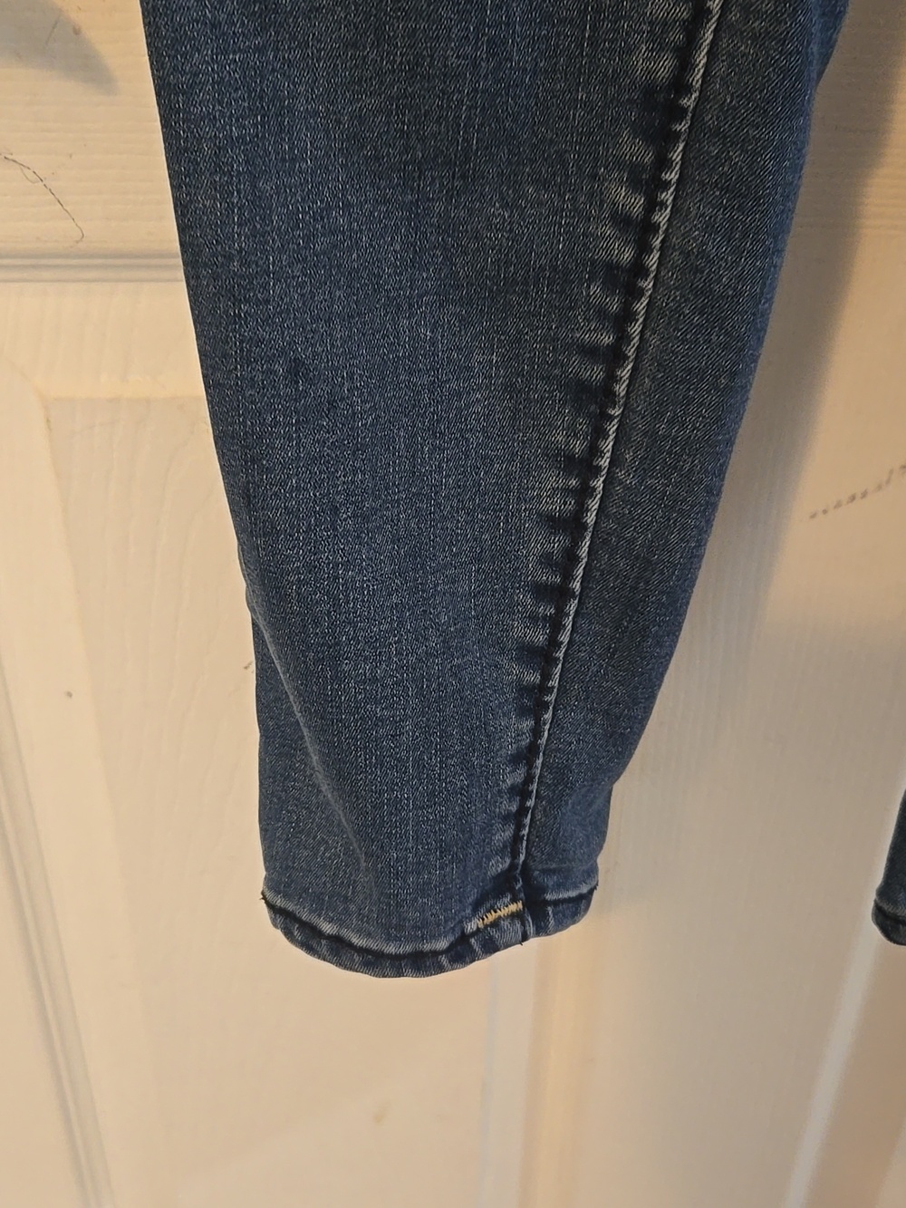 True Religion Jennie Curvy Skinny Jeans in Blue Wash - Picture 3 of 6
